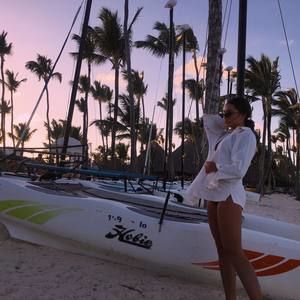 Meet your Posher, Olivia